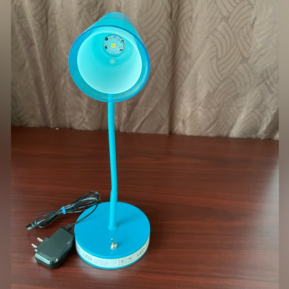 LED table lamp - Picture 4 of 11